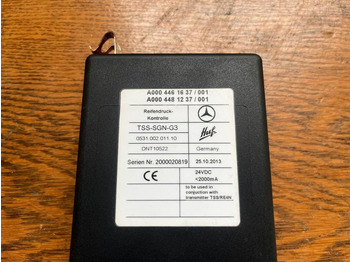 Блок управления для Грузовиков Mercedes Actros MP4 Reifendruck-Kontrolle Steuergerät A0004461637: фото 2 Блок управления для Грузовиков Mercedes Actros MP4 Reifendruck-Kontrolle Steuergerät A0004461637: фото 2