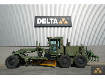 Грейдер CATERPILLAR