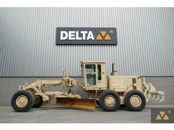 Грейдер CATERPILLAR