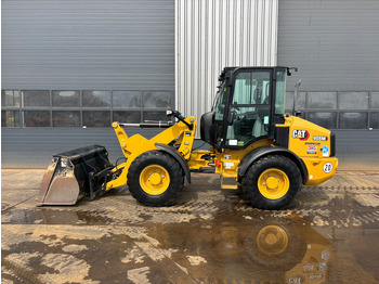 Колёсный погрузчик CATERPILLAR 908M