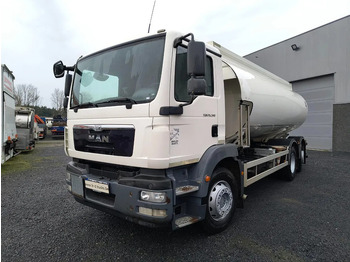 Грузовик-цистерна MAN TGM 26.340
