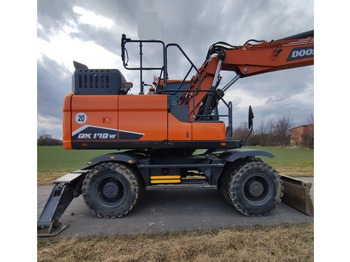 Колёсный экскаватор DEVELON