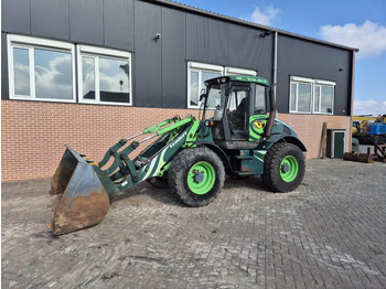 Колёсный погрузчик