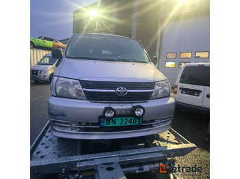 Легковой автомобиль TOYOTA