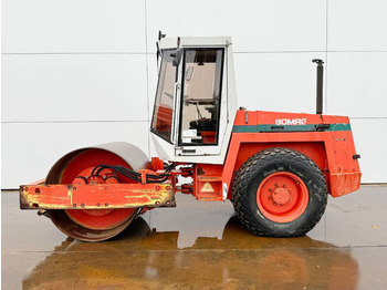 Каток BOMAG