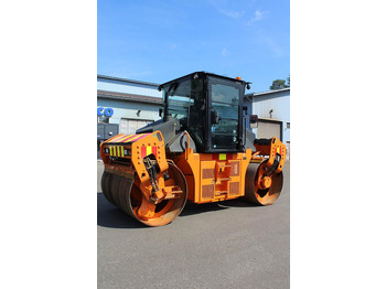 Каток CATERPILLAR