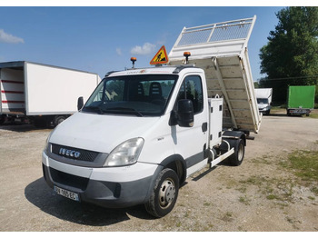 Малотоннажный самосвал IVECO Daily 35c11