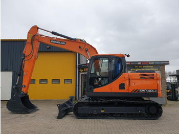 Гусеничный экскаватор DEVELON