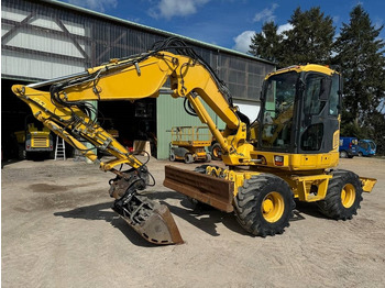 Колёсный экскаватор KOMATSU