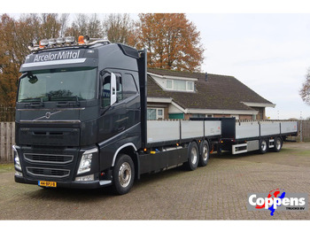 : фото в шапке страницы