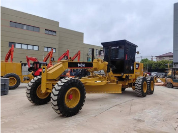 Грейдер CATERPILLAR 140H