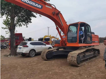 Гусеничный экскаватор DOOSAN DX300LC