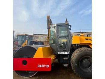 Дорожный каток DYNAPAC