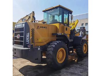 Колёсный погрузчик SDLG