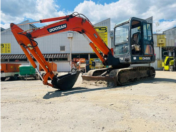 Мини-экскаватор DOOSAN DH55
