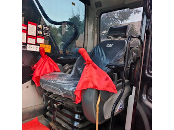 Гусеничный экскаватор CAT 320D: фото 4