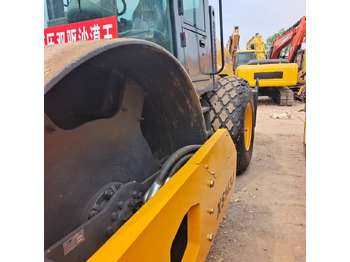 Компактор XCMG XS 143J: фото 4