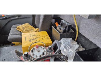 Автобетононасос-смеситель Mercedes-Benz 3241 PM 21-3 Liebherr 7 cbm PUMI Putzmeister Liebherr: фото 3 Автобетононасос-смеситель Mercedes-Benz 3241 PM 21-3 Liebherr 7 cbm PUMI Putzmeister Liebherr: фото 3