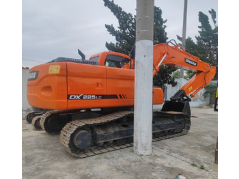 Гусеничный экскаватор DOOSAN DX225LC-7