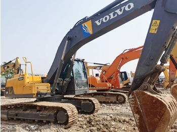 Гусеничный экскаватор Volvo EC220: фото 3