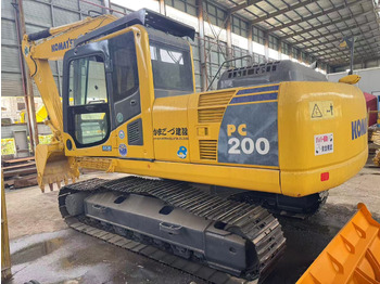 Гусеничный экскаватор KOMATSU PC200-8