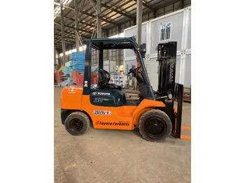 Дизельный погрузчик TOYOTA FD30: фото 5