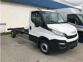 Грузовик-шасси IVECO Daily 35s18