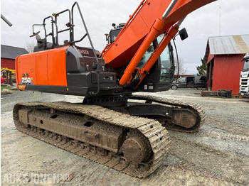 Гусеничный экскаватор Hitachi ZX250 LC-6 EC223, GPS, Sentralsmøring, 2 skuffer, LED: фото 4 Гусеничный экскаватор Hitachi ZX250 LC-6 EC223, GPS, Sentralsmøring, 2 skuffer, LED: фото 4
