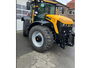 Трактор JCB Fastrac 4000