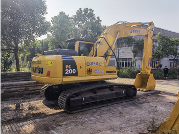 Гусеничный экскаватор KOMATSU PC200-8
