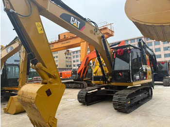Гусеничный экскаватор CATERPILLAR 320D
