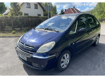 Легковой автомобиль CITROËN