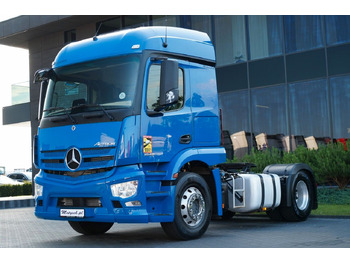 Тягач MERCEDES-BENZ Actros 1843