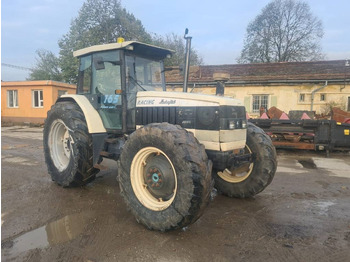 Трактор LAMBORGHINI