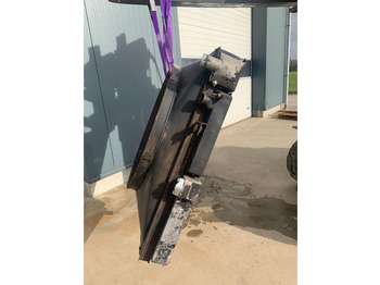 Радиатор Liebherr A932: фото 2