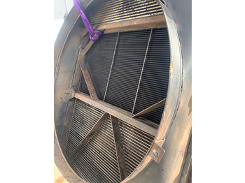 Радиатор Liebherr A932: фото 3