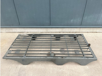 Кабина и интерьер LIEBHERR