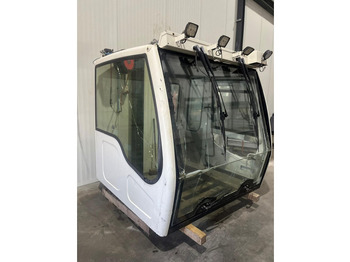 Кабина и интерьер LIEBHERR