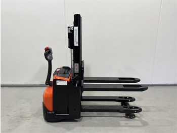 Штабелер TOYOTA