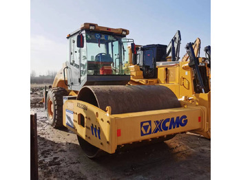 Компактор XCMG XS223J