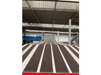 Полуприцеп бортовой/ Платформа LIDER