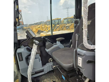 : фото в шапке страницы