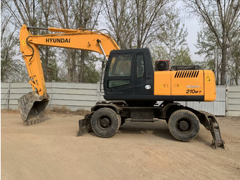 Колёсный экскаватор HYUNDAI R210