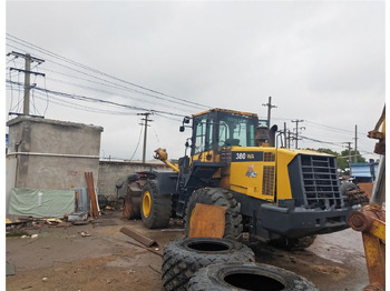 Колёсный погрузчик Komatsu WA380: фото 2