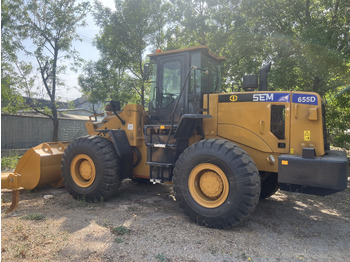 Колёсный погрузчик SEM