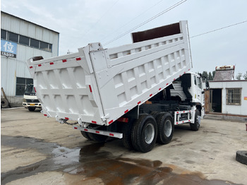 Самосвал SINOTRUK HOWO: фото 5