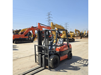 Дизельный погрузчик Toyota FD30: фото 3