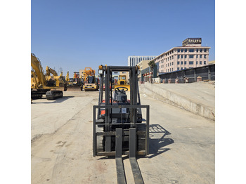 Дизельный погрузчик Toyota FD30: фото 2