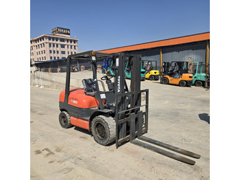 : фото в шапке страницы