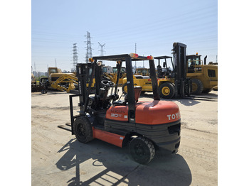 Дизельный погрузчик Toyota FD30: фото 5